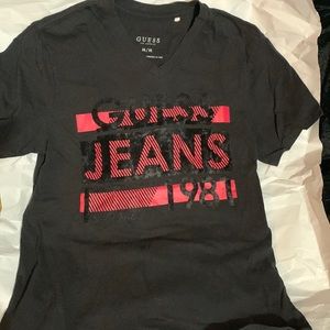 GUESS T-shirt